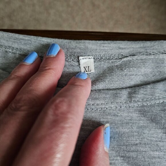 NWOT I Just Took A DNA Test That Witch Shirt XL Gray Long Sleeve Halloween - Picture 3 of 6